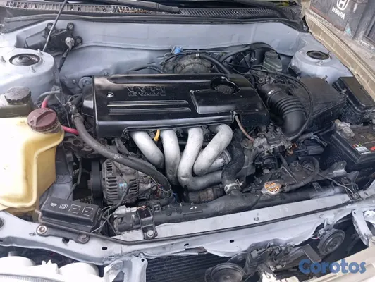 2000 Toyota Corolla — foto 6 / 7
