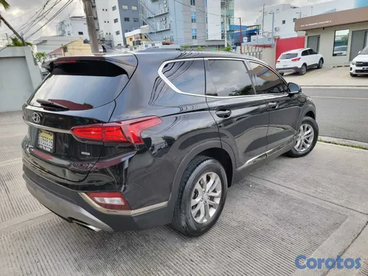 2019 Hyundai Santa Fe — foto 3 / 6