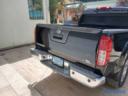 2019 Nissan Frontier — foto 2 / 20