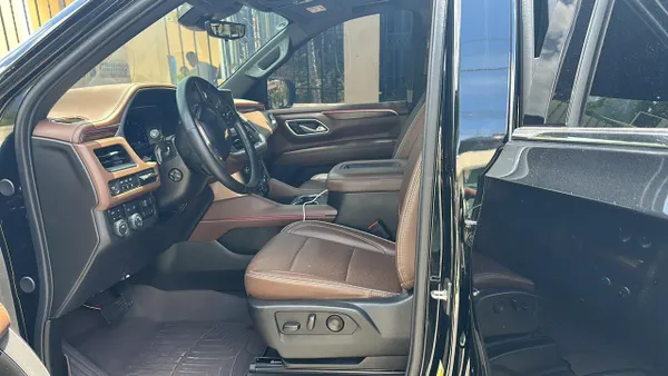 2023 Chevrolet Tahoe — foto 4 / 9