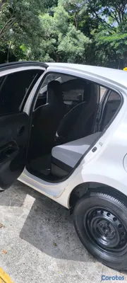 2017 Toyota Aqua — foto 3 / 14