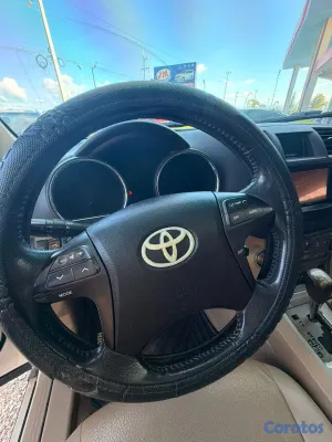 2010 Toyota Highlander — foto 8 / 19