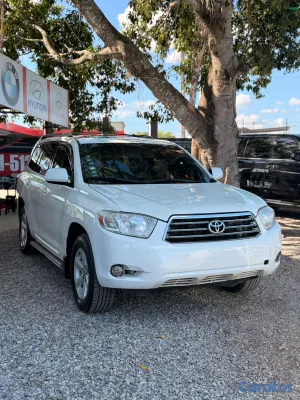 2010 Toyota Highlander — foto 13 / 19