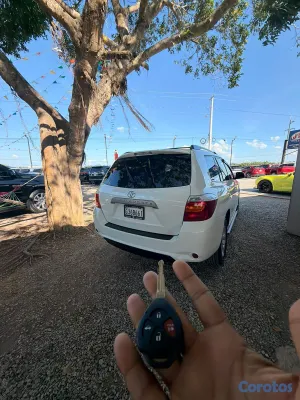 2010 Toyota Highlander — foto 17 / 19