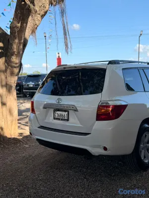 2010 Toyota Highlander — foto 18 / 19