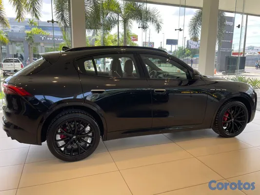 2026 Maserati Grecale Modena — foto 3 / 17