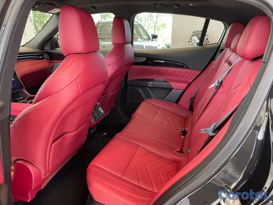 2026 Maserati Grecale Modena — foto 7 / 17