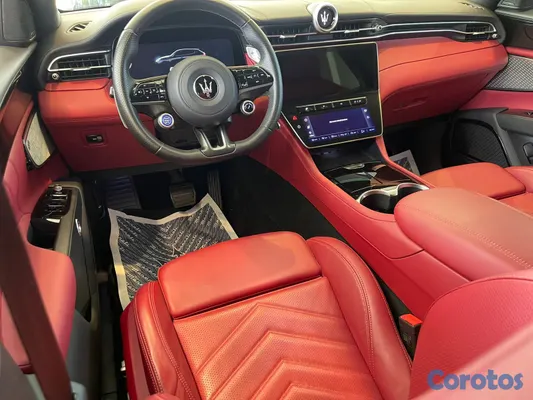 2026 Maserati Grecale Modena — foto 8 / 17