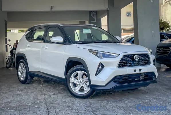 2027 Toyota Yaris Cross Full — foto 2 / 11