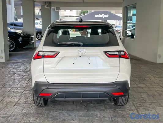 2027 Toyota Yaris Cross Full — foto 5 / 11