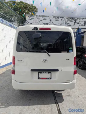 2020 Toyota Town & Country — foto 5 / 11