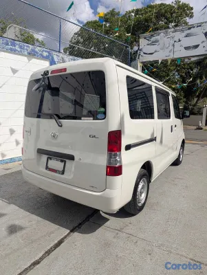 2020 Toyota Town & Country — foto 8 / 11