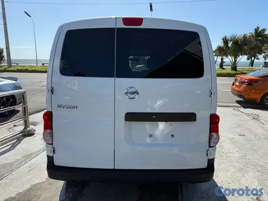 2020 Nissan NV — foto 5 / 10