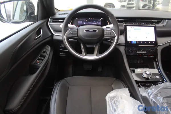 2025 Jeep Grand Cherokee — foto 9 / 9