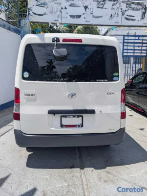 2020 Toyota Townace — foto 4 / 12