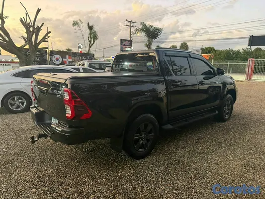 2022 Toyota Hilux — foto 2 / 7