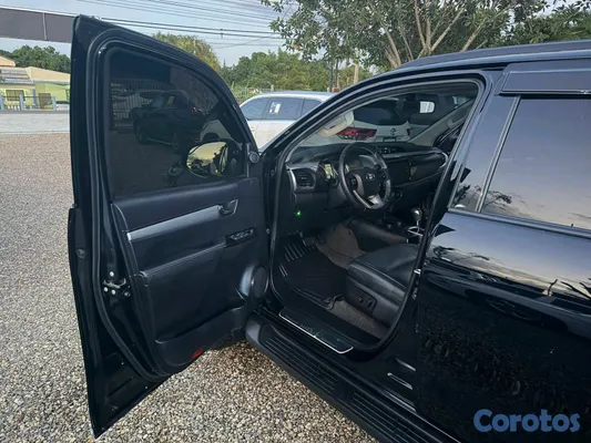 2022 Toyota Hilux — foto 4 / 7