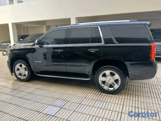2020 Chevrolet Tahoe — foto 3 / 7