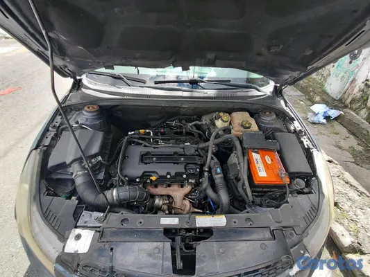 2013 Chevrolet Cruze — foto 6 / 14