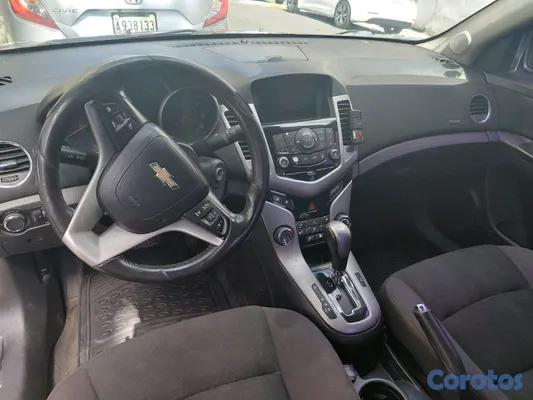 2013 Chevrolet Cruze — foto 9 / 14