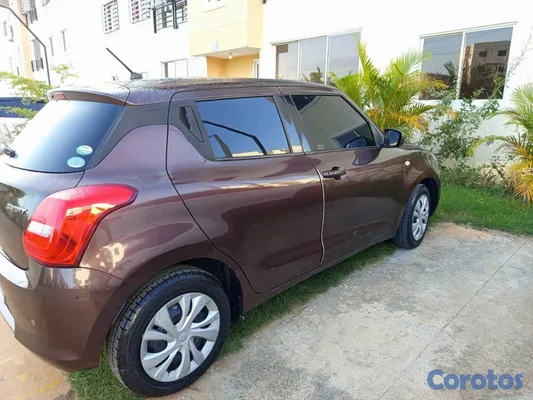 2020 Suzuki Swift — foto 7 / 9