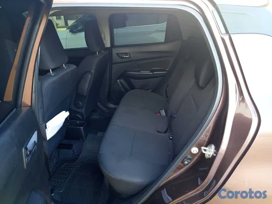 2020 Suzuki Swift — foto 9 / 9