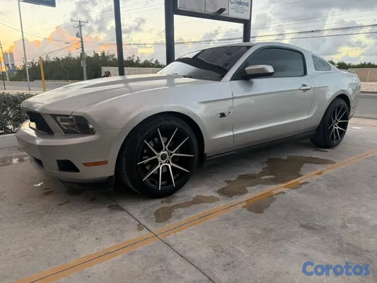 2012 Ford Mustang — foto 2 / 13