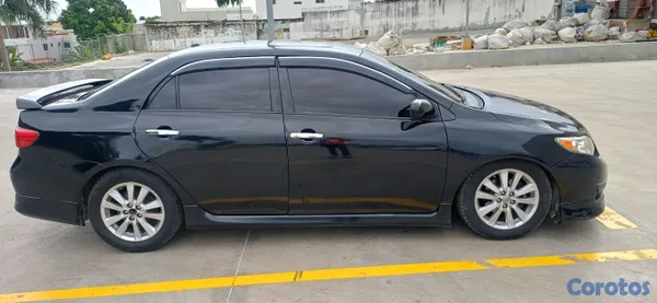 2010 Toyota Corolla — foto 3 / 12