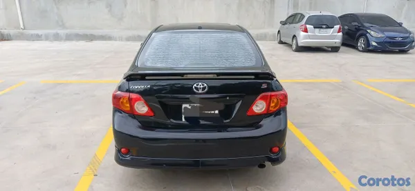 2010 Toyota Corolla — foto 4 / 12
