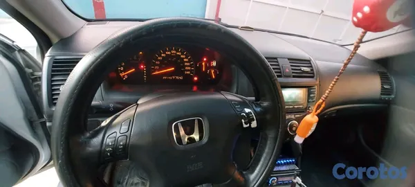 2005 Honda Accord — foto 6 / 6