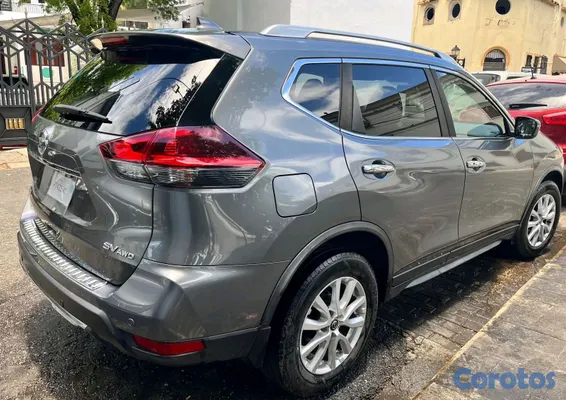 2020 Nissan Rogue — foto 4 / 6