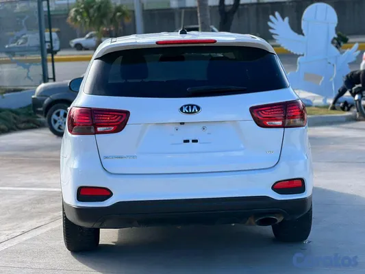 2020 Kia Sorento — foto 3 / 9