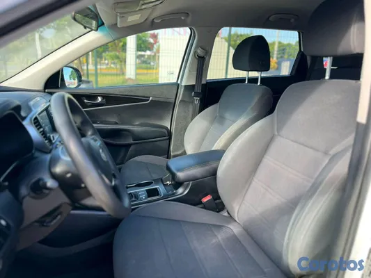 2020 Kia Sorento — foto 7 / 9