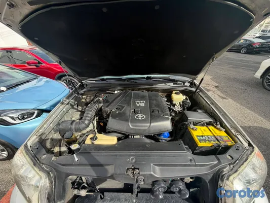 2005 Toyota 4 Runner — foto 4 / 9