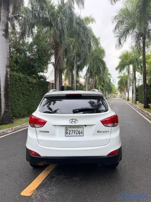 2012 Hyundai Tucson — foto 12 / 17