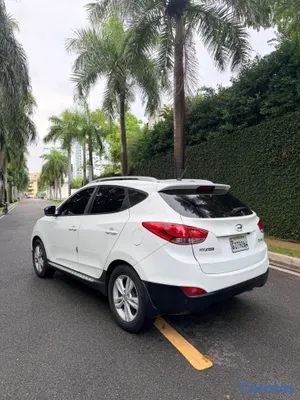2012 Hyundai Tucson — foto 16 / 17