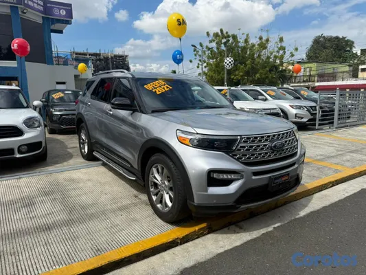 2021 Ford Explorer — foto 9 / 12