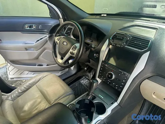 2013 Ford Explorer — foto 2 / 10