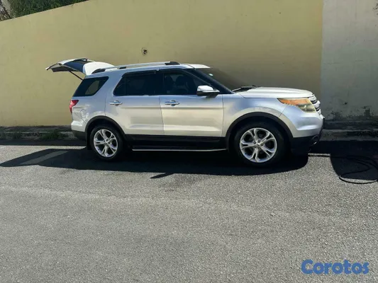 2013 Ford Explorer — foto 8 / 10