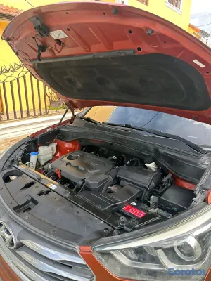 2017 Hyundai Santa Fe — foto 9 / 11