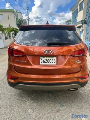 2017 Hyundai Santa Fe — foto 10 / 11