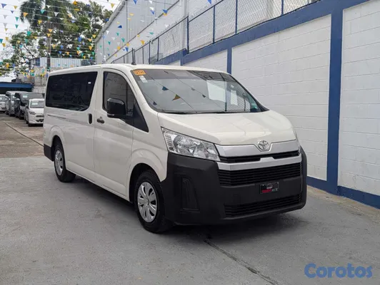 2021 Toyota Hiace — foto 2 / 12