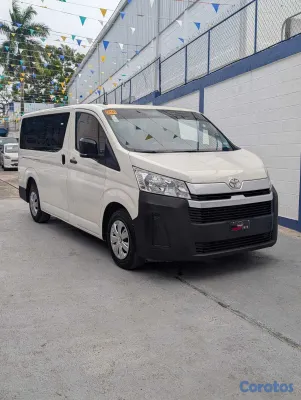 2021 Toyota Hiace — foto 4 / 12