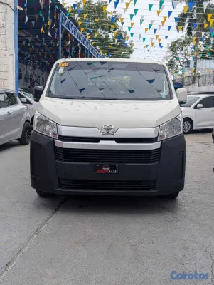 2021 Toyota Hiace — foto 7 / 12