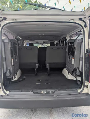 2021 Toyota Hiace — foto 9 / 12