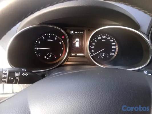 2017 Hyundai Grand Santa Fe — foto 3 / 10