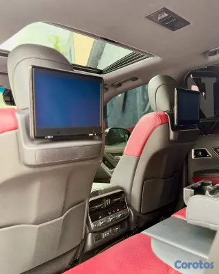 2022 Toyota Land Cruiser — foto 8 / 13