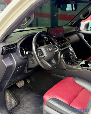 2022 Toyota Land Cruiser — foto 9 / 13