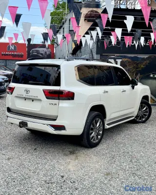 2022 Toyota Land Cruiser — foto 11 / 13
