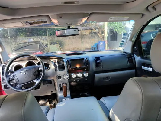 2013 Toyota Tundra — foto 8 / 10